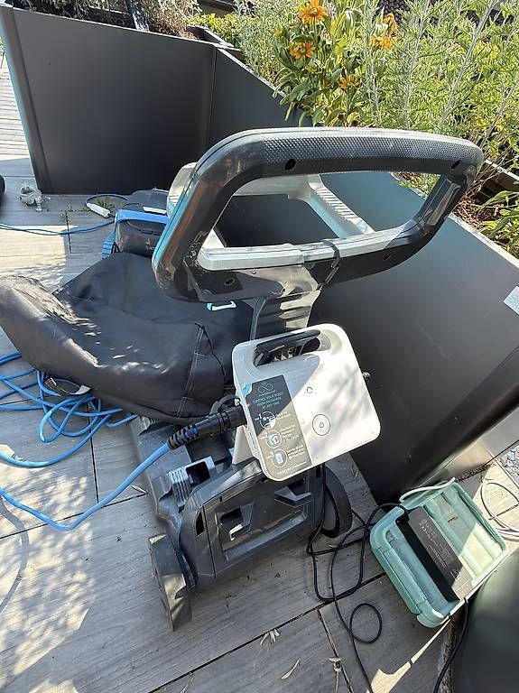 Accessoires de piscine: Robot piscine S400 Maytronics – D'occasion à Attalens par lpf_pxg6 2
