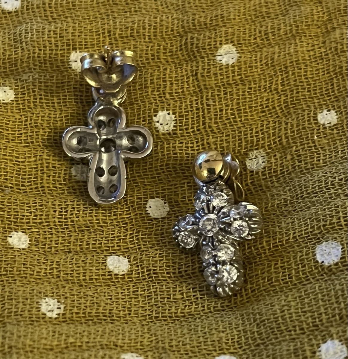 Orecchini pendenti & Orecchini a lobo: Kreuz Ohrstecker 750 Gold – Usato da Schlieren venduto da Lombi13 1