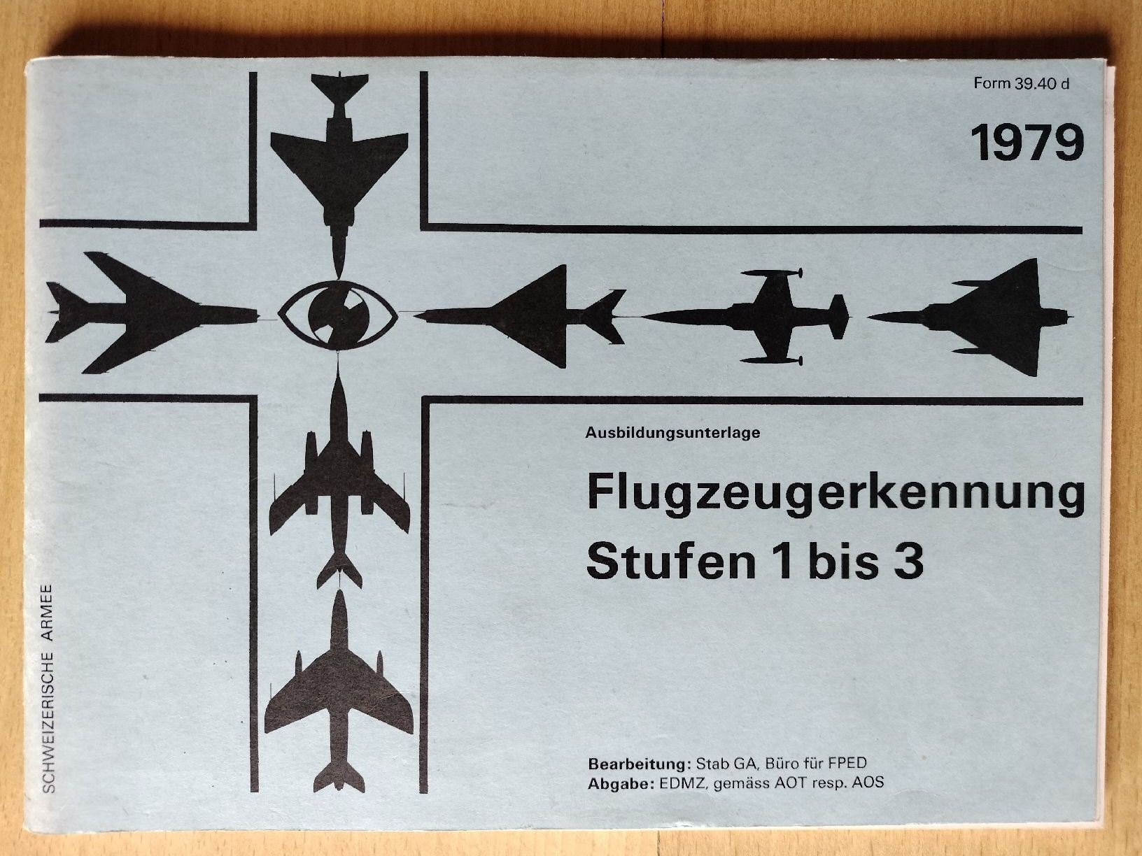 Libri: Schweizer Armee Militär Flugzeugerkennung 1-3 – Usato da Schwanden Sigrisw venduto da len_9yqg