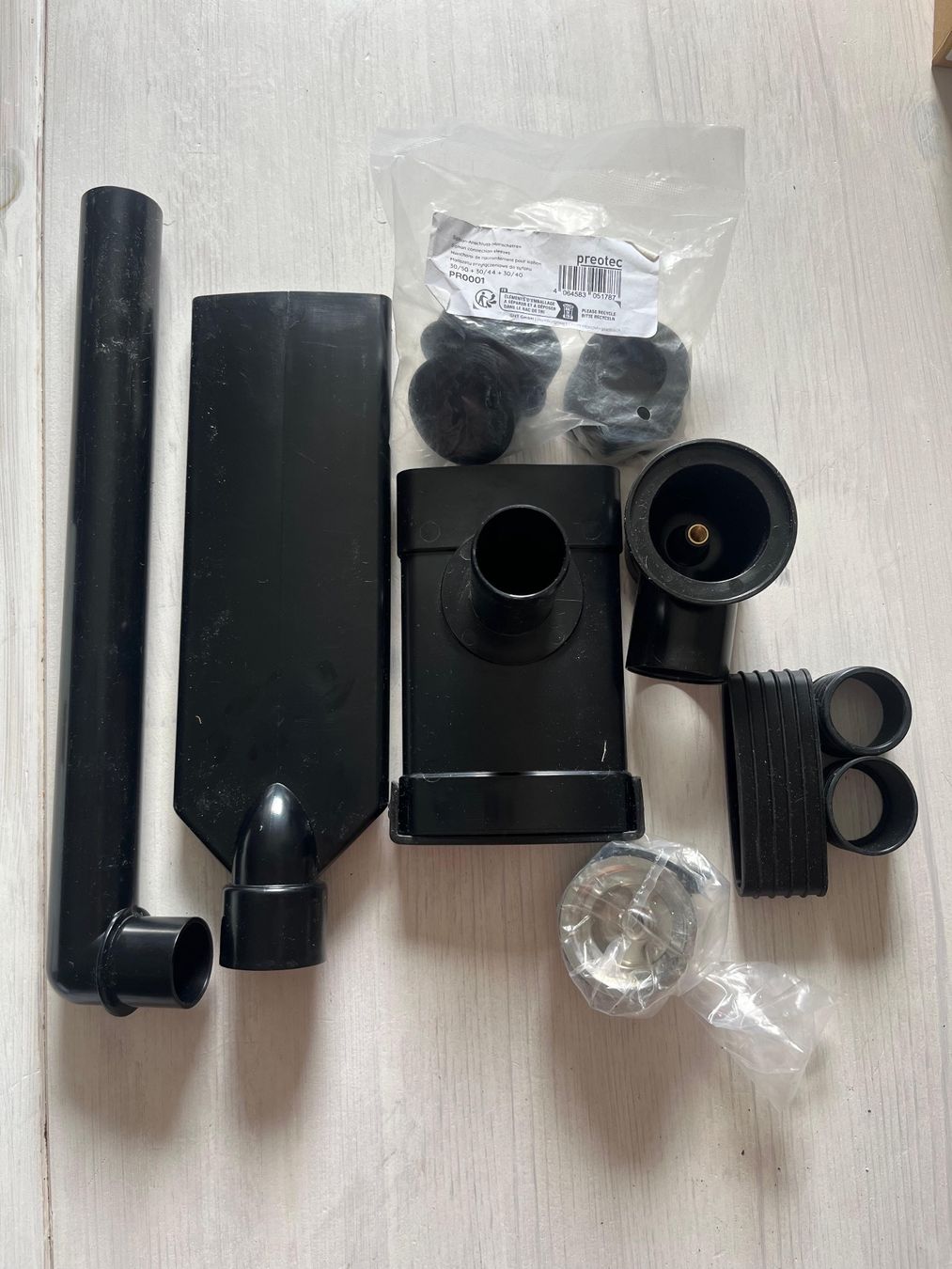 Rubinetteria: Preotec Flachsiphon, Siphon - Neu, ungebraucht! – Usato da Tafers venduto da JP911
