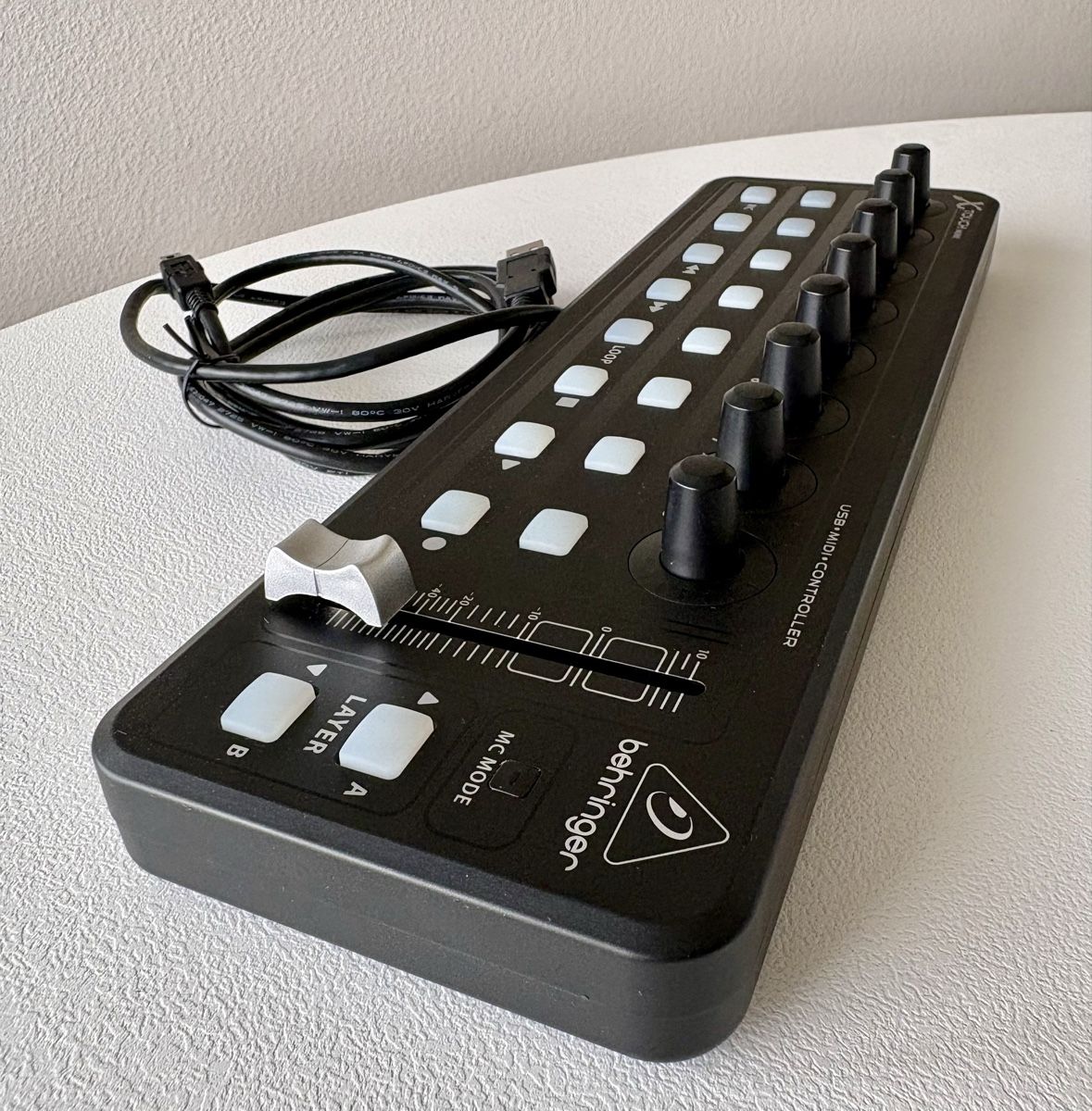 Behringer Console di mixaggio: Behringer X-Touch Mini – Usato da Kriens venduto da afr_f5x5 1