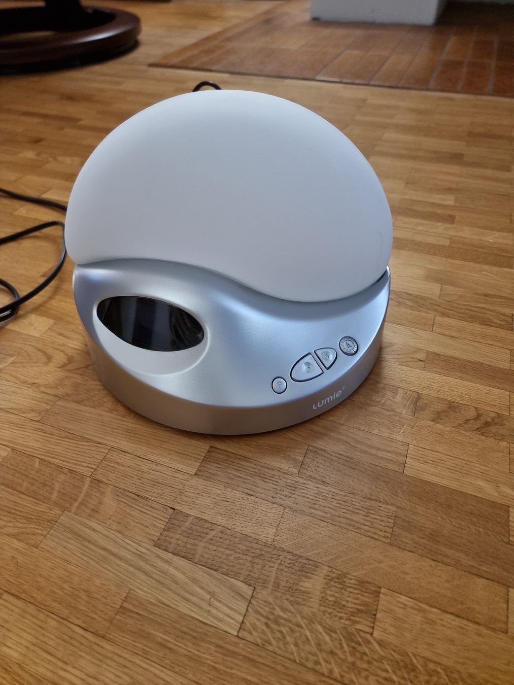 Attrezzature mediche: Simulateur d'aube luminotherapie – Usato da Veyrier venduto da Leilazizou