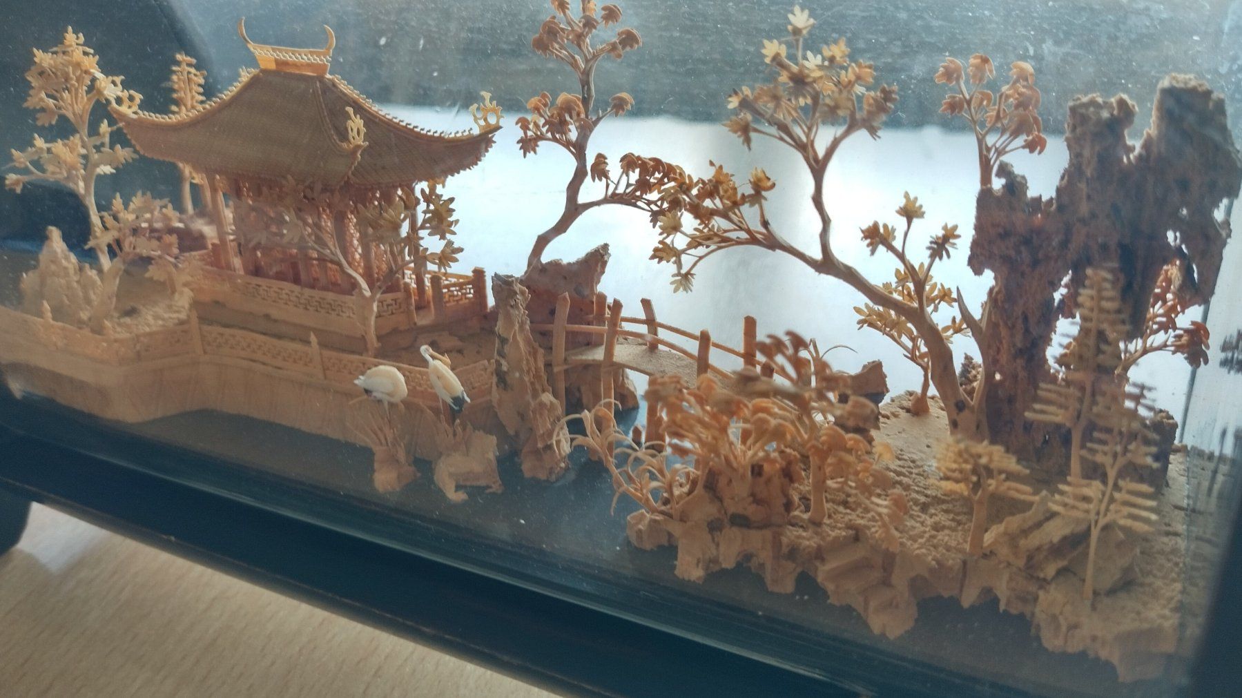 Tutte le decorazioni: Chines. Korkdiorama / Korkschnitzerei im Glaskasten – Usato da Jona venduto da Argus36