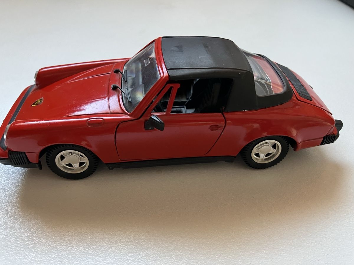 Modellini d'auto: Voiture 1/25 – Usato da Conthey venduto da Skycrane72 1