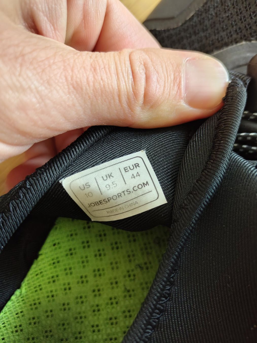 Scarpe da uomo: Jobe Wasserschuhe Grösse 44 schwarz – Usato da Interlaken venduto da dmncmg 2