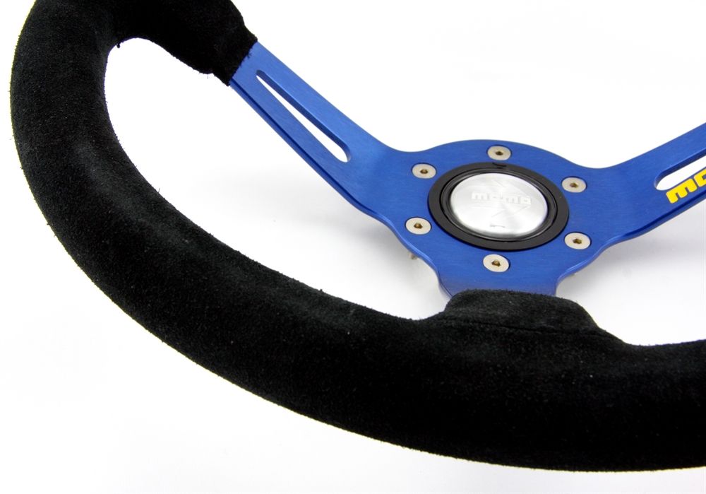 Tutti pezzi di ricambio auto: Momo Wildleder Sportlenkrad Modell MOD. – Nuovo e nell'imballaggio originale da Moers venduto da BMS-Racing 1