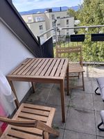Balkonset Holztisch mit zwei Klappstühlen gebraucht