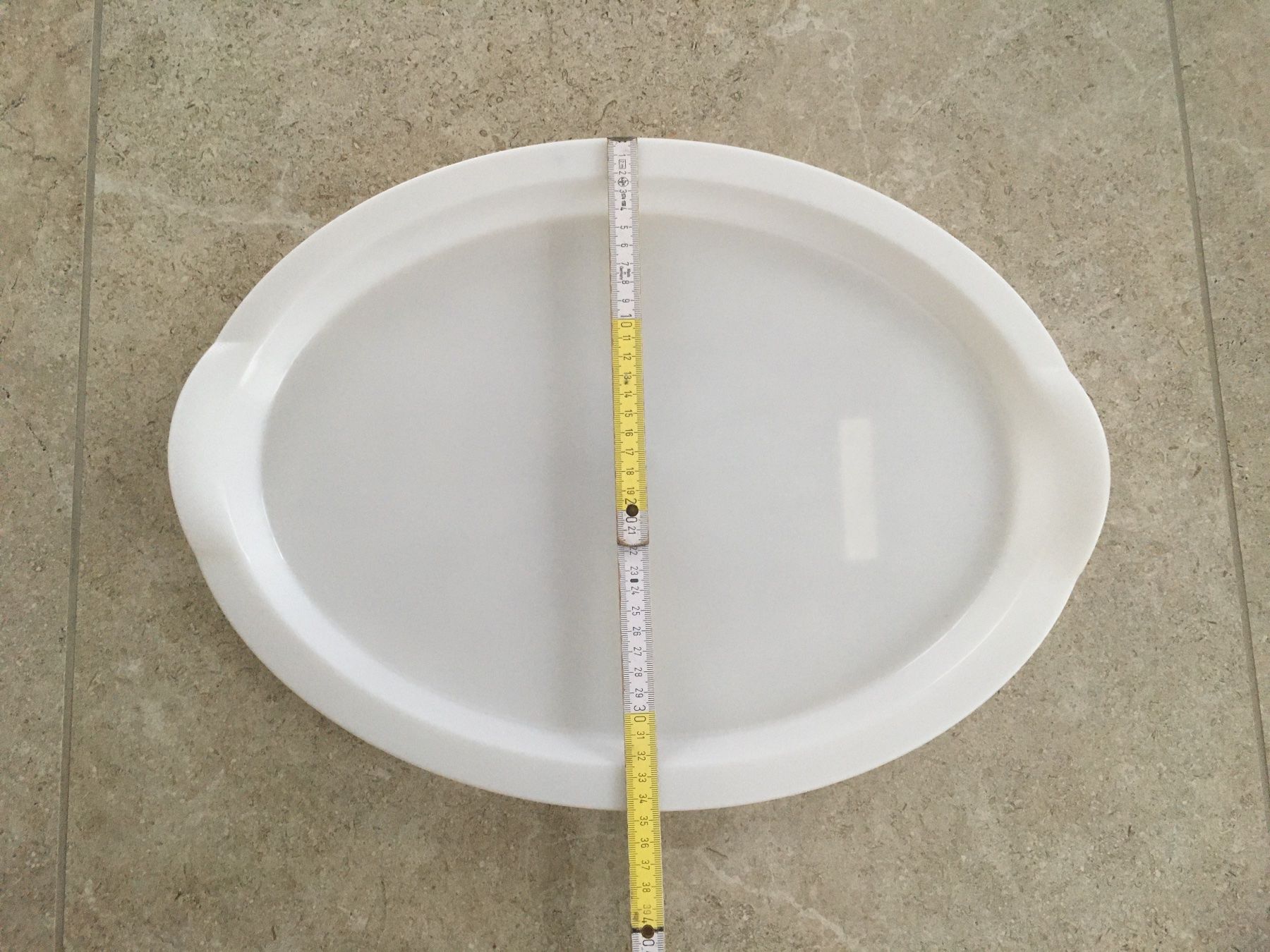 Tablet PC: Weisses Serviertablett, oval, Kunststoff, 48 x 35 cm – Nuovo (secondo la descrizione) da Gächlingen venduto da Tara_devi 2