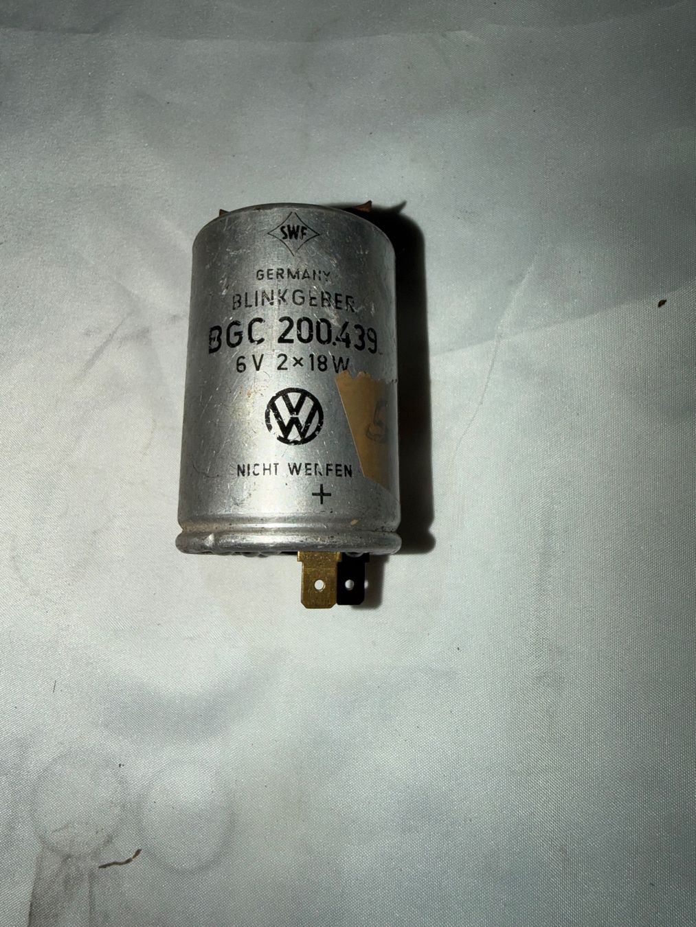 Volkswagen Tutti pezzi di ricambio auto: VW Käfer Oldtimer Blinkgeber BGC 200439, 6 Volt, BILIGE teil – Usato da Luzern venduto da Basa73 1