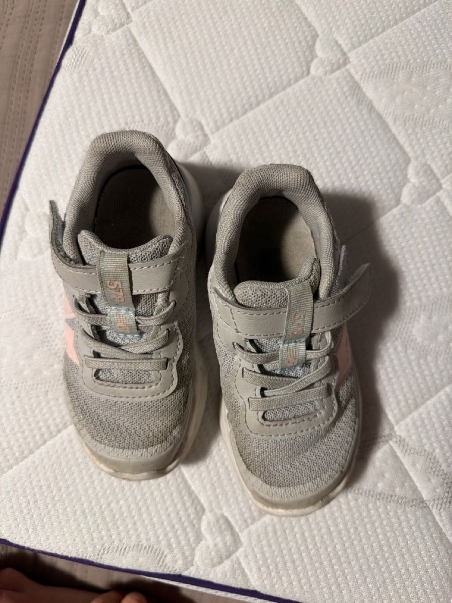 New Balance Scarpe per ragazze:  New Balance Sneakers Gr. 25 – Usato da Oftringen venduto da LikeiT 2