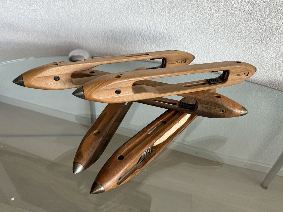 Ruote per filare: Antikes Webschiffchen 5 xWebstuhl-Shuttle Boot-Shuttle, Holz – Usato da Morges venduto da SevArt