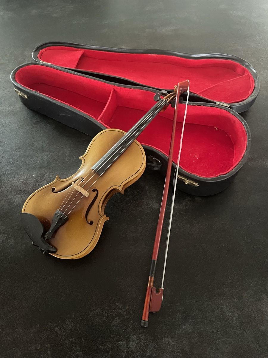 Kit di modellismo & Modellini statici: Ancienne Maquette Violon Miniature – Usato da Vallamand venduto da Bricbracbroc82
