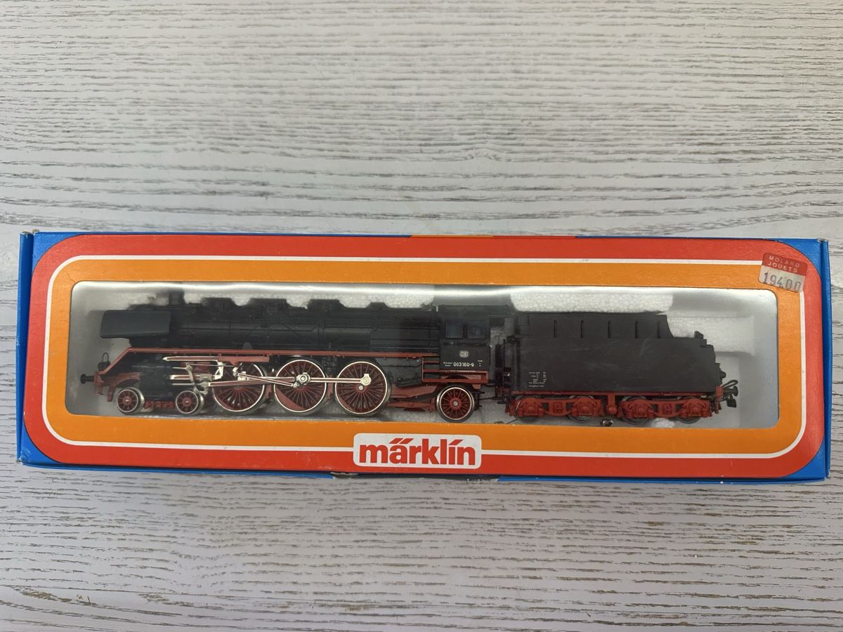 Märklin Trains électriques: Märklin 3085 DB BR 03 mit Dampfgenerator – D'occasion à Lupsingen par New-Haven 7