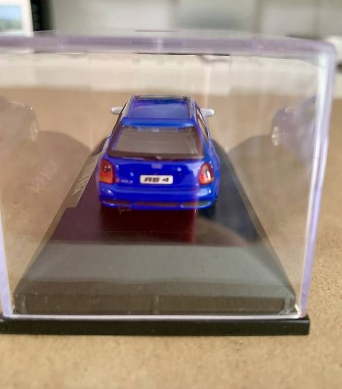 Modellini d'auto: Audi B5 RS4 Avant Modell – Usato da Bonstetten venduto da Guten 2