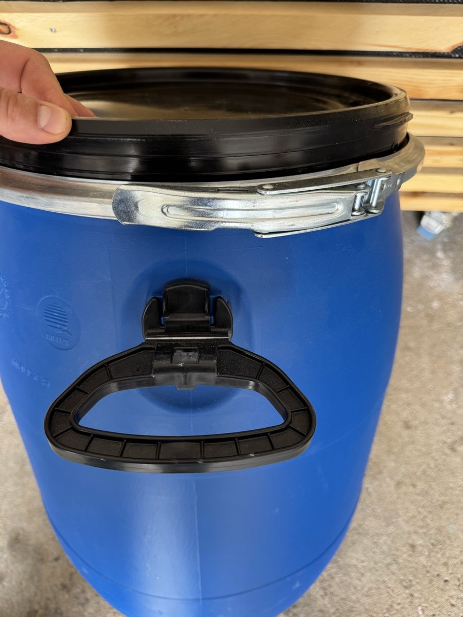 Zubehör: Fass Blau 60l guter Zustand – Gebraucht aus Weinfelden von rizzla360 2