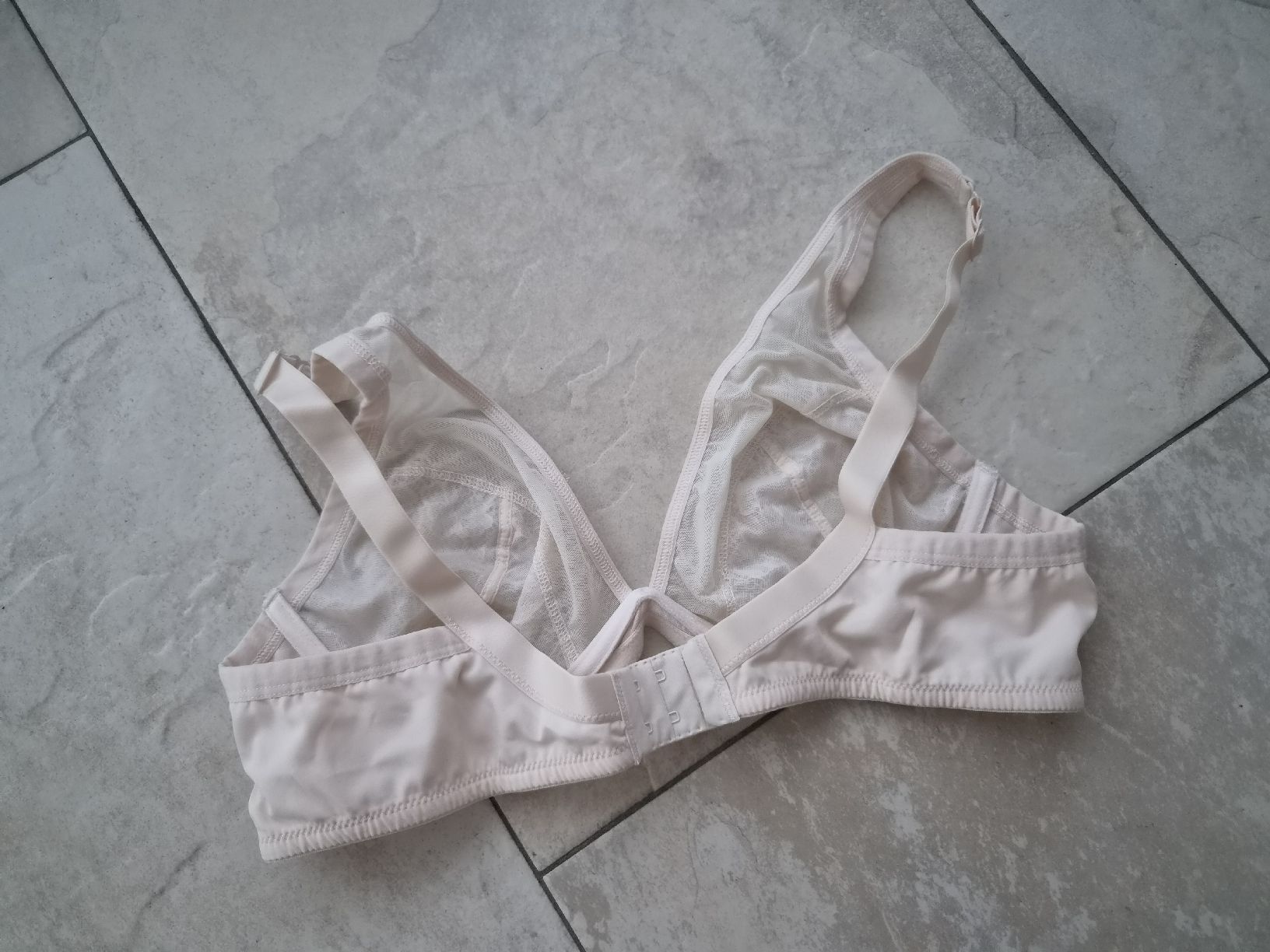 Altra biancheria intima: Damen BH Spitze beige Grösse 85B, transparent  – Usato da Niederrohrdorf venduto da Miripfiri 2