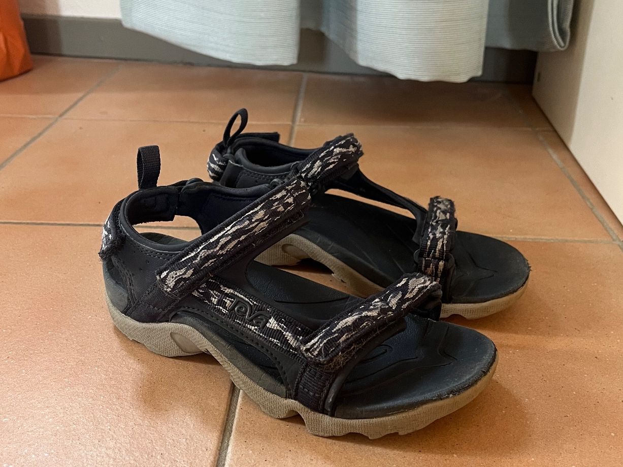 Teva Scarpe per ragazzi: Teva Sandalen Tanza blau 33 – Usato da Clarens venduto da Lois86