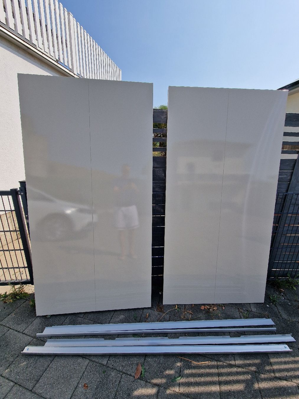 Porte: Ikea pax hasvik gris-beige – Usato da Münchenwiler venduto da Eloladiba