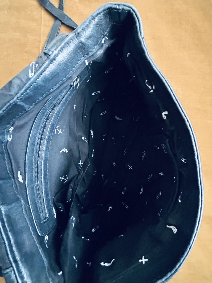IKKS Taschen für Damen: Sac cuir noir Ikks Icode – Gebraucht aus Vevey von jade1800 3