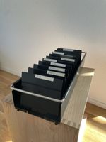 Visitenkartenbox USM schwarz mit 11 Einsätzen
