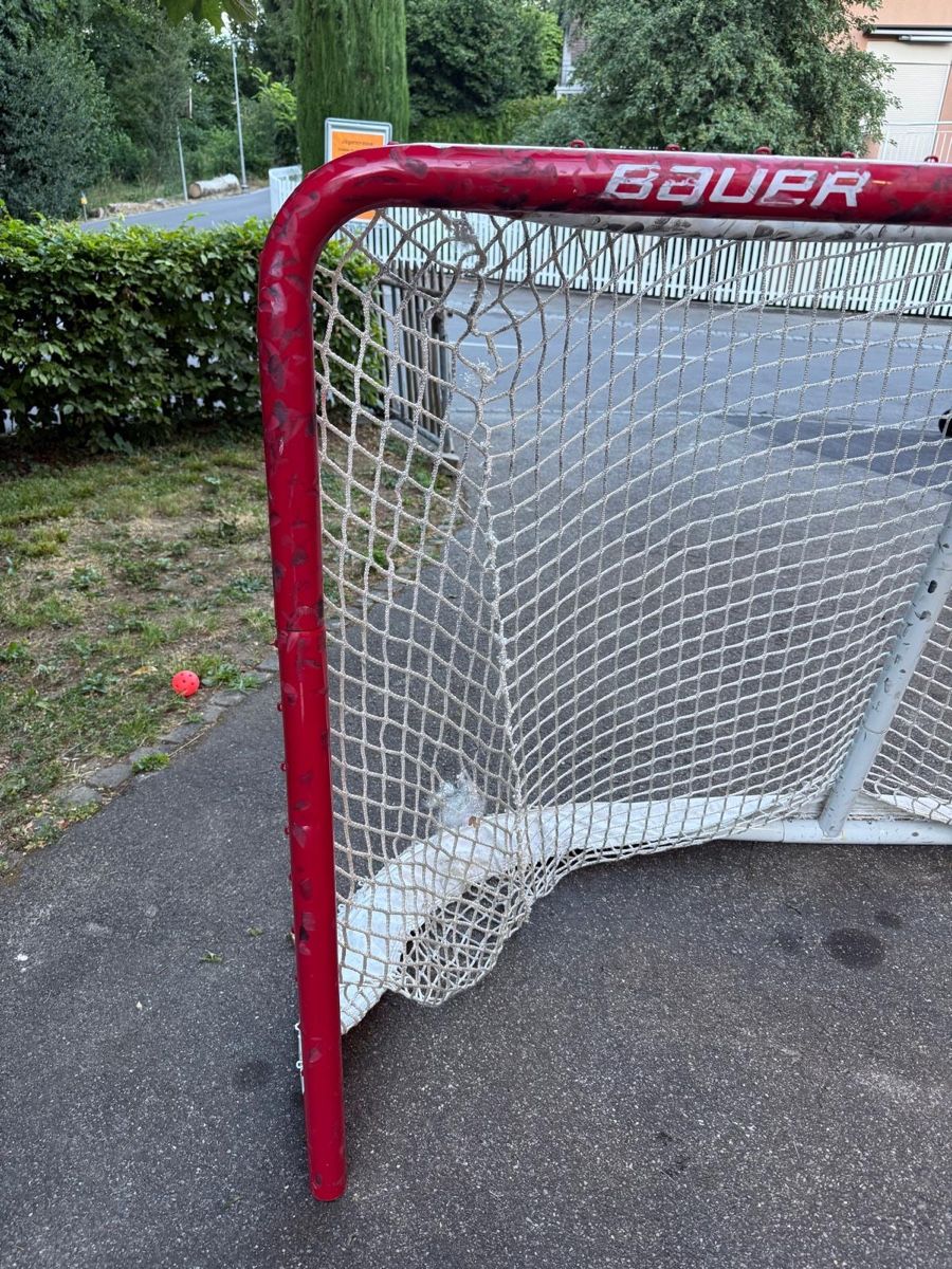 Jeux: Bauer Eishockey Tor rot, zerlegbar, gebraucht – D'occasion à Muri b. Bern par sab_2gz7 3