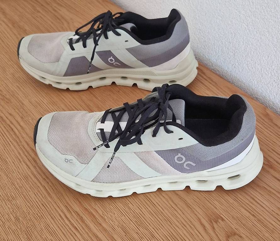 On Scarpe da donna: ON Cloudrunner W Frost / Aloe, Gr. 42 – Usato da Basel venduto da SwissVault 3