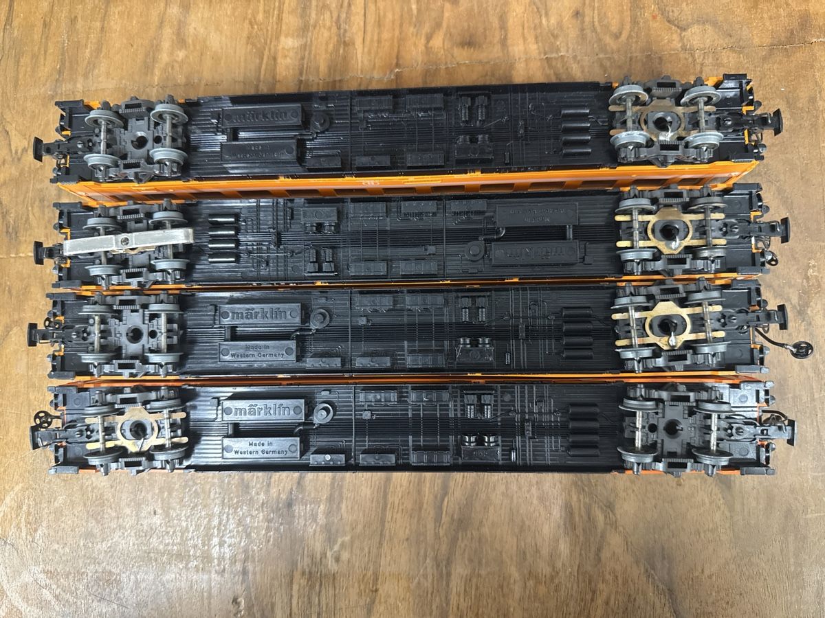 Märklin Trains électriques: 4 Märklin Personenwagen orange – D'occasion à Berikon par TopLok 1