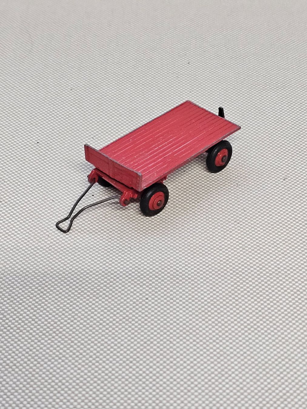 Dinky Toys Modellautos: Dinky Trailer rot – Gebraucht aus Starrkirch-Wil von easygo13