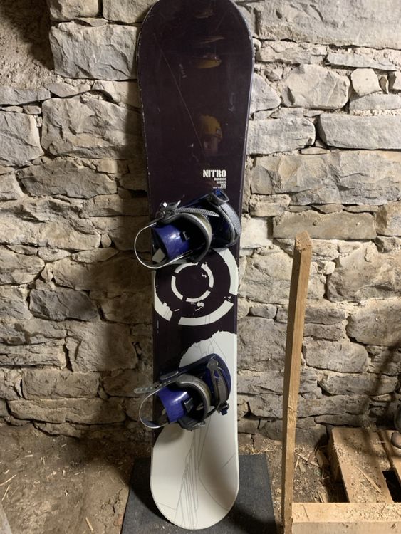 Snowboard mit Bindung 1