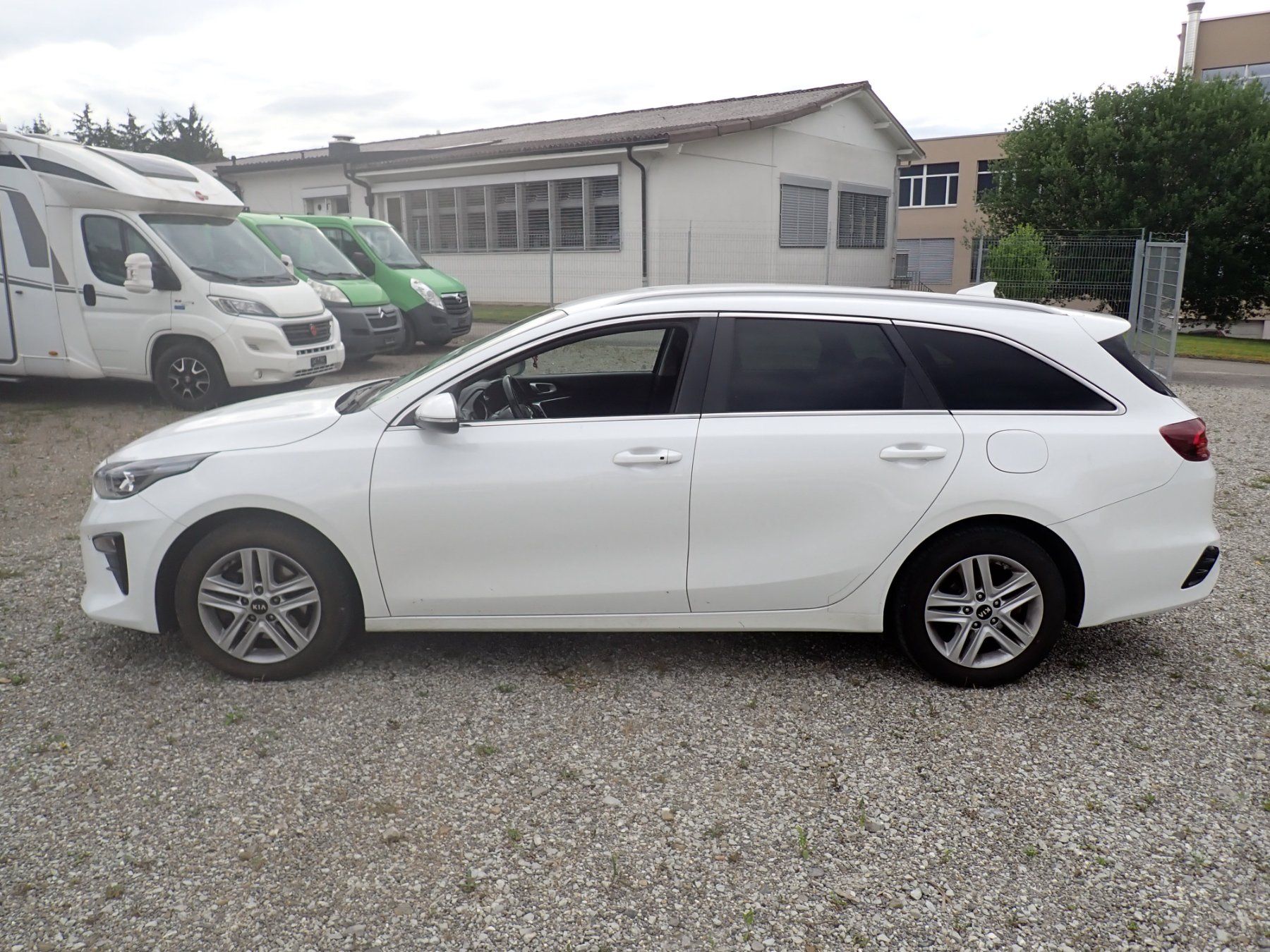 Kia Autos: Kia Ceed SW 1.6CRDI – Gebraucht aus Fribourg von OFAIL 1