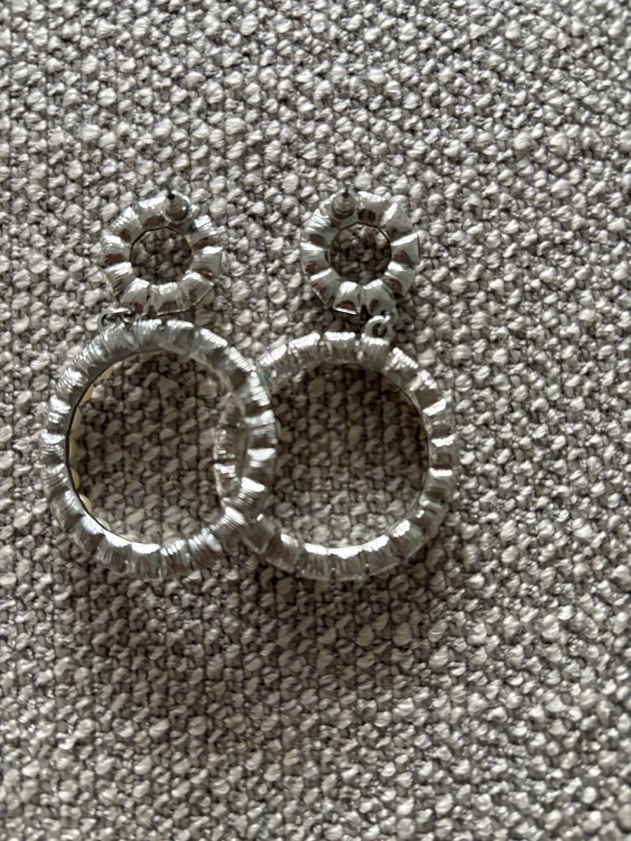 Orecchini pendenti & Orecchini a lobo: Elegante Ohrringe mit Perlen-Optik – Usato da Triesen venduto da ValDeMer85 1