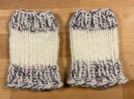 Pulswärmer 👐- Weiss mit buntem Bund - handgestrickt - NEU