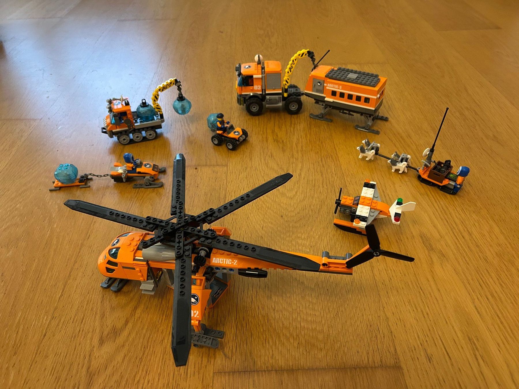 Spielzeuge: Lego Arctic, Technik & City – Gebraucht aus Aadorf von Oknaj6 2