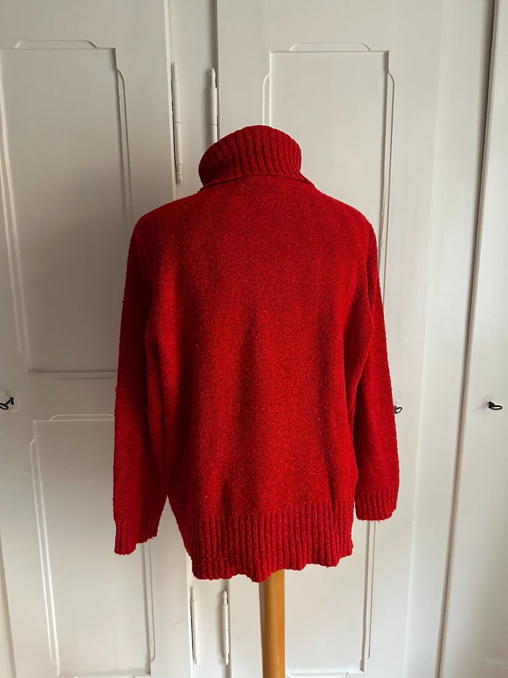 Pullover & Sweatshirts: CASSIS - Rollkragenpullover rot 44 – Gebraucht aus Zürich von Diazaio 2