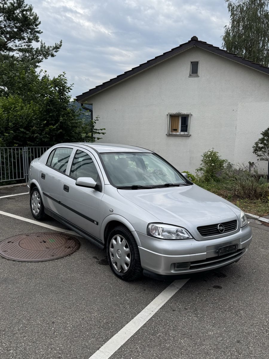 Opel Automobili: AB 1.- Opel Astra Automat 83000KM – Usato da Stein am Rhein venduto da kocka322
