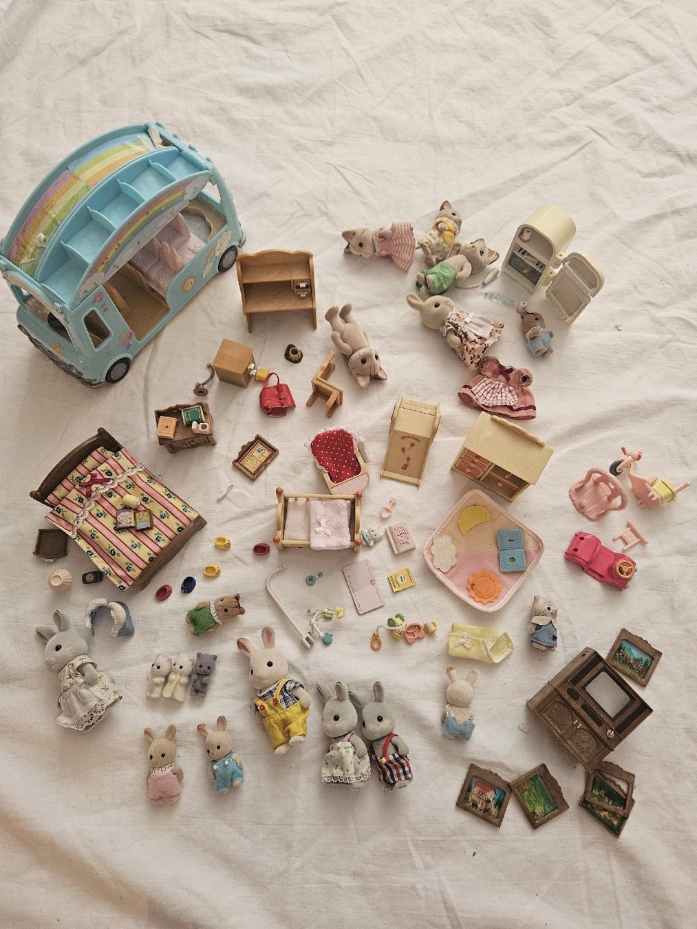 Sylvanian families Puppenhäuser & -möbel: Ensemble de Sylvanian Families et accessoires – Gebraucht aus Thônex von can.can