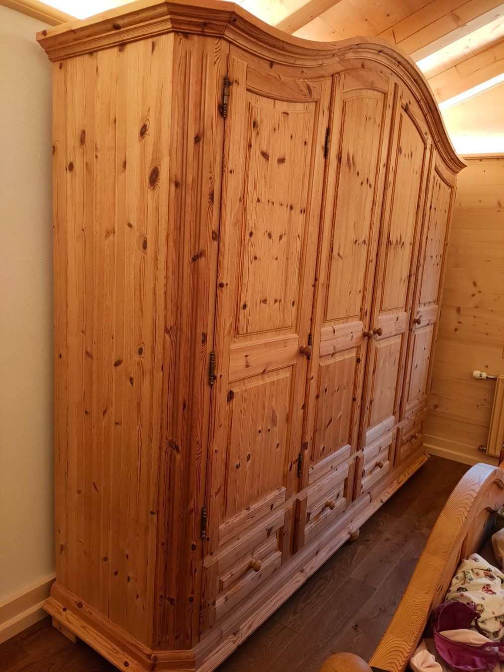 Armadi: Holzschrank – Usato da Les Moulins venduto da alicia017 2