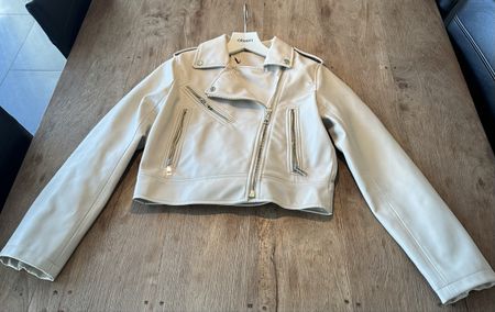 Zara Lederjacke Kunstleder Gr. 34 beige Damen Übergangsjack