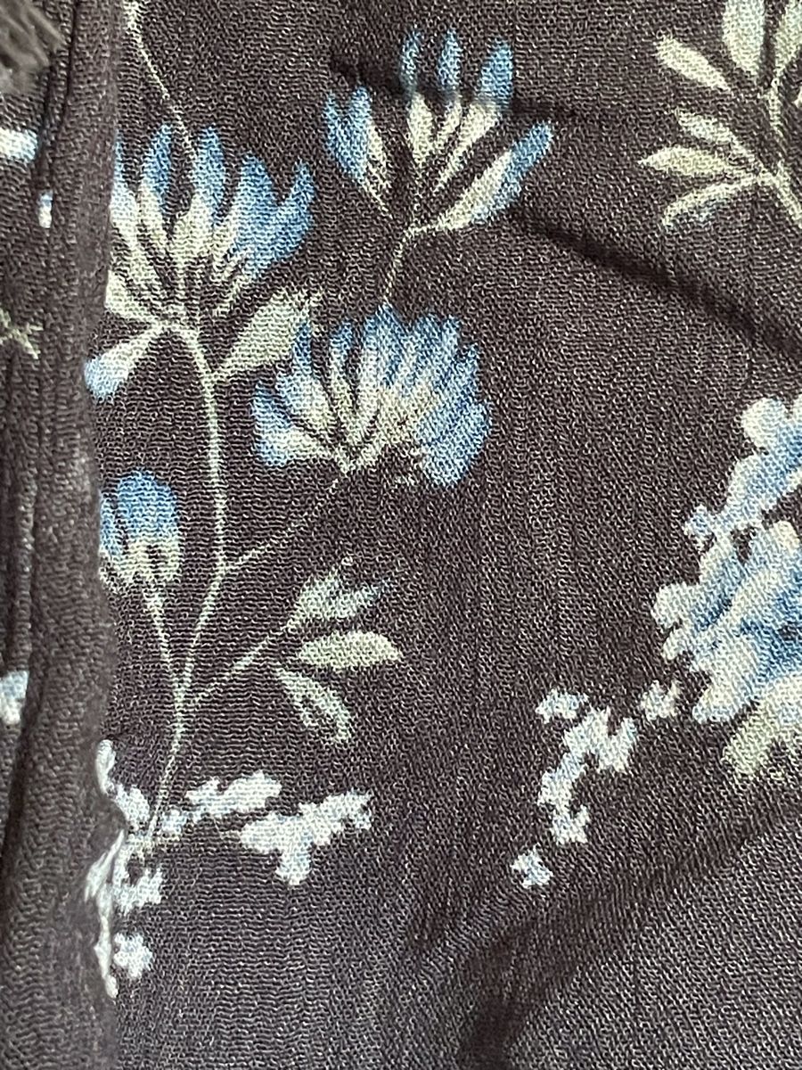 Pull&Bear Pantaloni: Short Pull&Bear fleuri taille M jamais porté – Nuovo e nell'imballaggio originale da Vuadens venduto da Nina11 2
