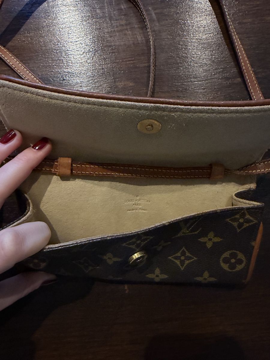 Louis Vuitton Taschen: Louis Vuitton Monogram Pochette Florentine – Gebraucht aus Zürich von Pandainlondon 1
