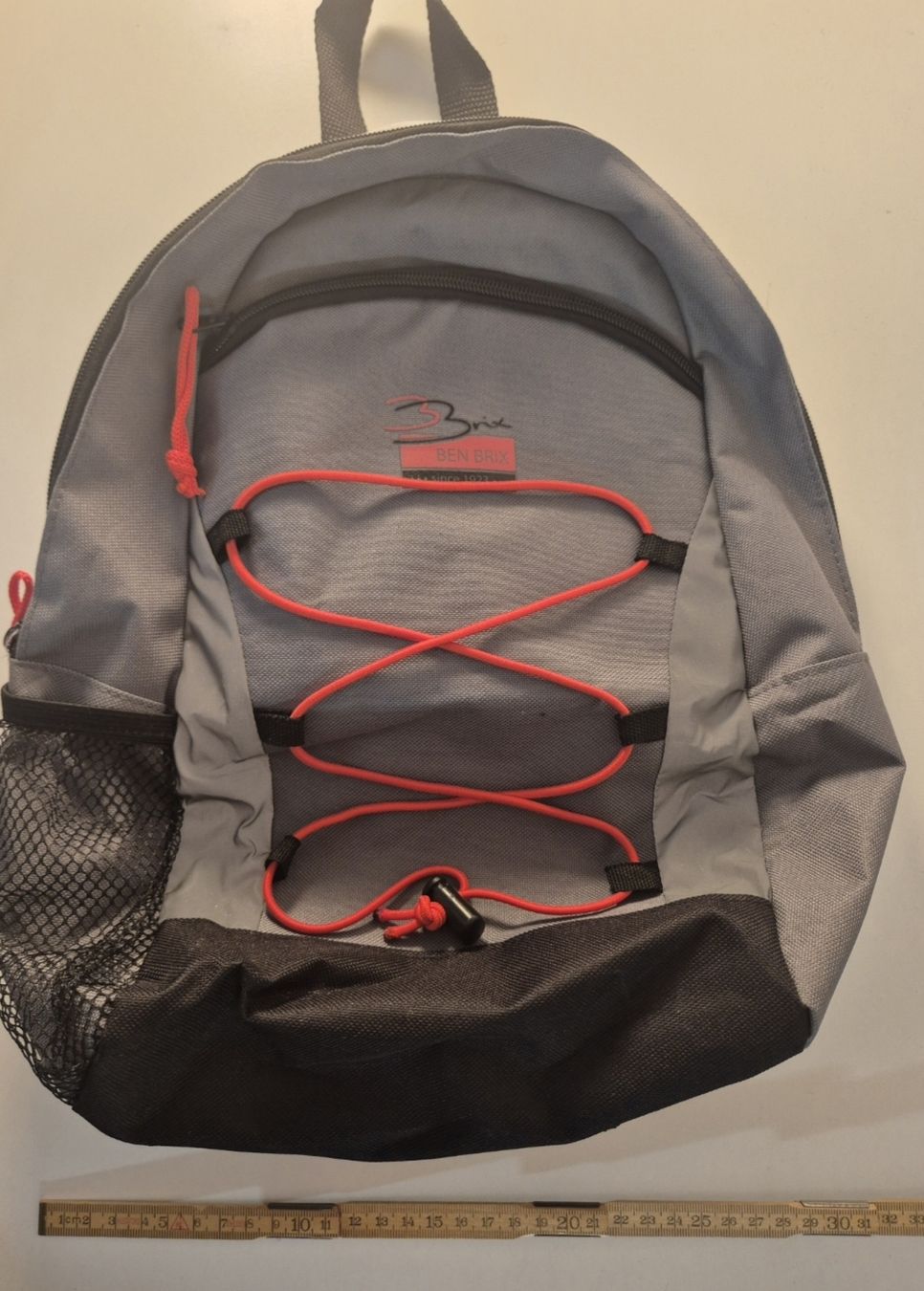 Zaini: Kompakter Rucksack Ben Brix grau schwarz gut erhalten – Usato da Schaffhausen venduto da ShoppingQueen33 3