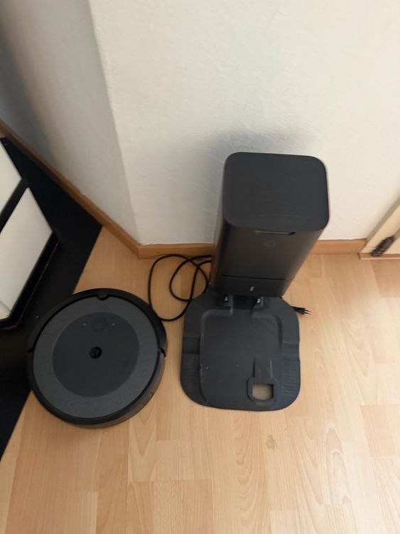 iRobot Roomba Vacuum Robot with Clean Base Station Black (D'occasion) à ...