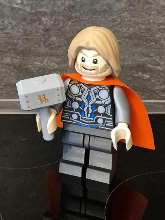 Marvel Statuette: Marvel/Thor Lego ähnliche Figur ~20cm – Usato da Bussnang venduto da Uelimax