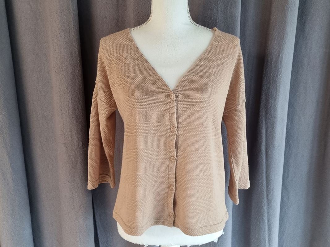 Jacken: Leichte Strickjacke – Gebraucht aus Urtenen-Schönbühl von Restwert_Schoenbuehl 1