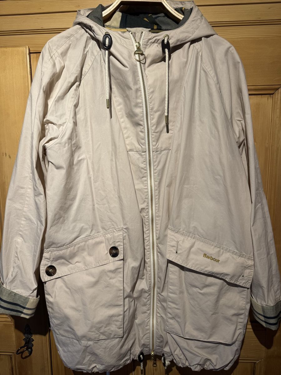 Barbour Jacken: Barbour Damen Regenjacke Gr. L, beige – Neu (gemäss Beschreibung) aus Au ZH von Pulaila2020 3