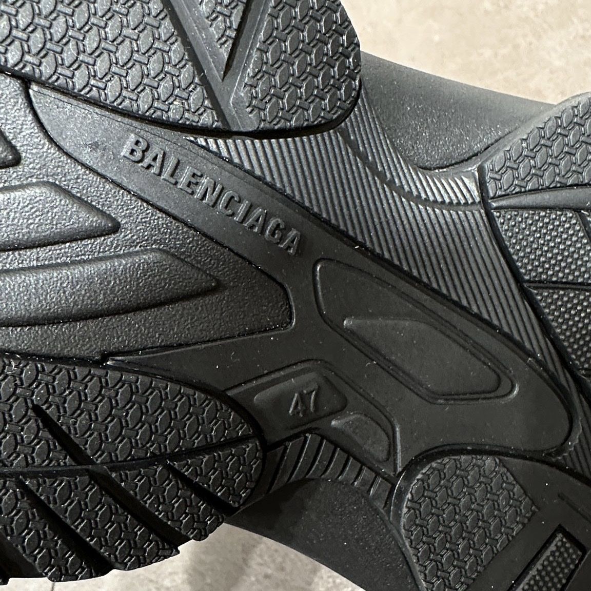 Balenciaga Scarpe da uomo: Balenciaga Tourist Sandal – Nuovo (secondo la descrizione) da Spreitenbach venduto da hades448 4