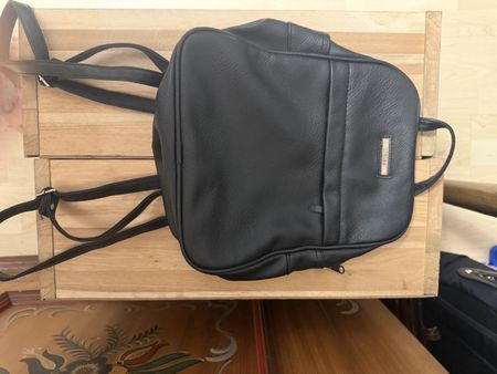 Stilvoller Rucksack von Simona – Schwarz, Top Zustand!