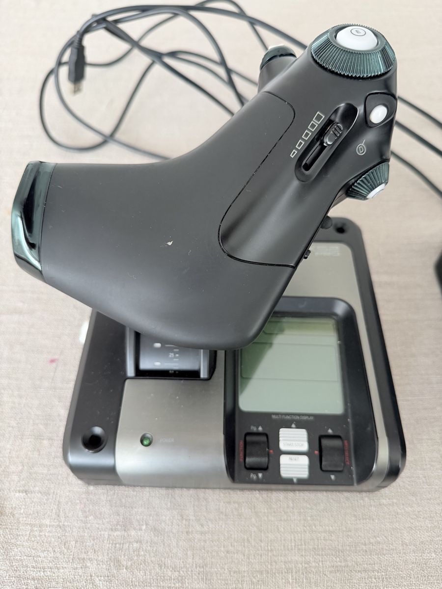 Controller: Joystick Saitek X52 Pro Flight Control System Used – Usato da Zürich venduto da aam_r8kj 2