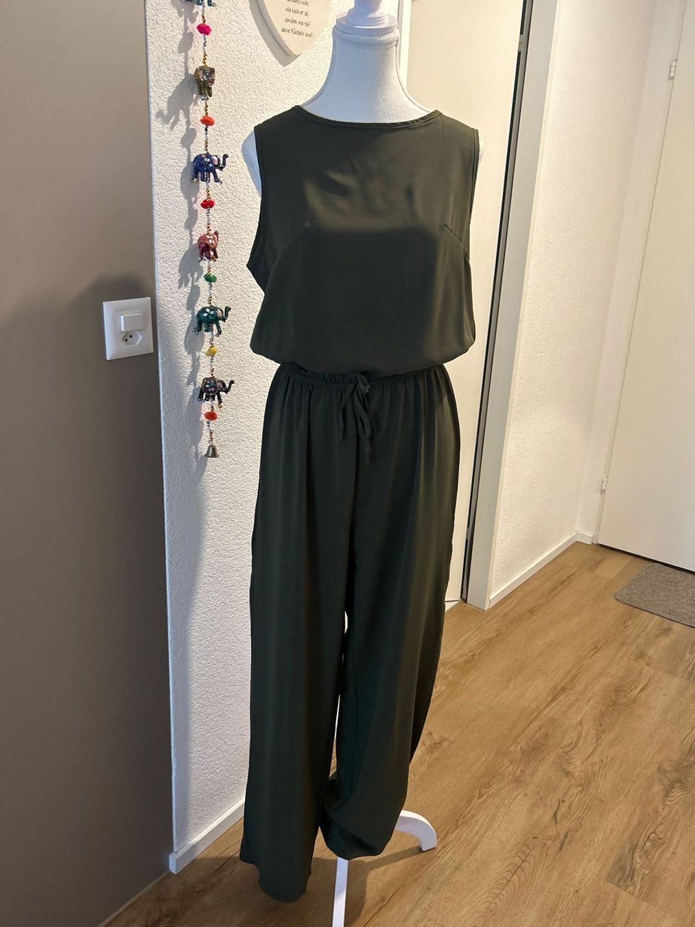 Jumpsuits: Jumpsuit olivgrün  Grösse M neu – Neu (gemäss Beschreibung) aus Brunnen von Nala2929 2