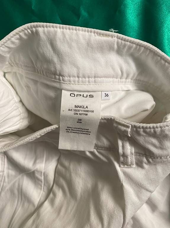 Pantaloni: OPUS Sommerhose – Usato da St. Gallen venduto da Konstanza 4